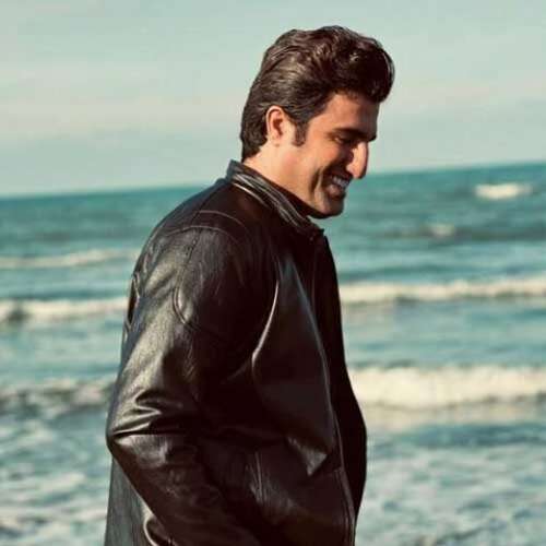 اهنگ بازم معرفت داشت بهونه نیاورد رو راست گفت اونو میخوام