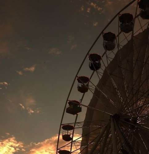 اهنگ به جون تو بدون تو بدون تو دلم حق داره میگیره بهونت