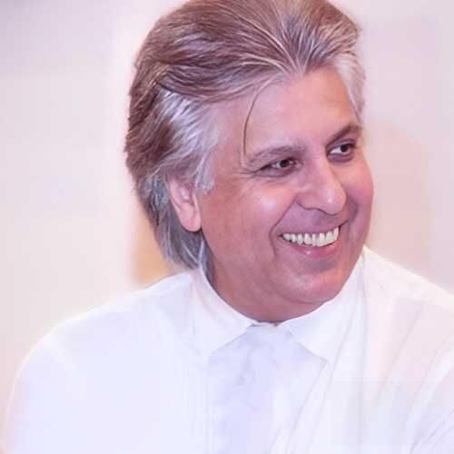 حیدر سلیم در بام دلم چه خوب تماشا داری به در بلند دو چشم