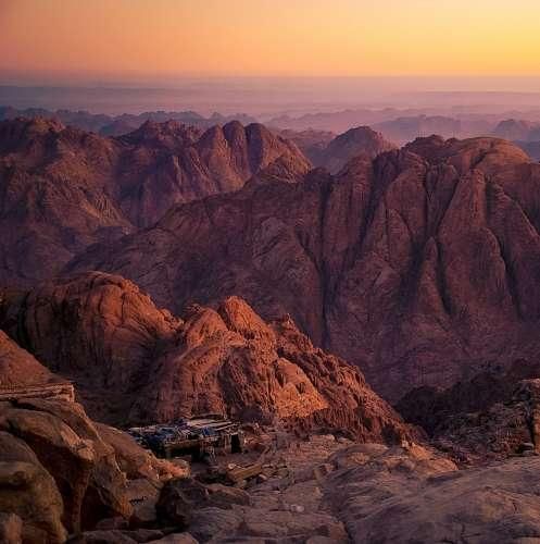 دانلود آهنگ من تو اوج سیاهی مونده برام سفیدی